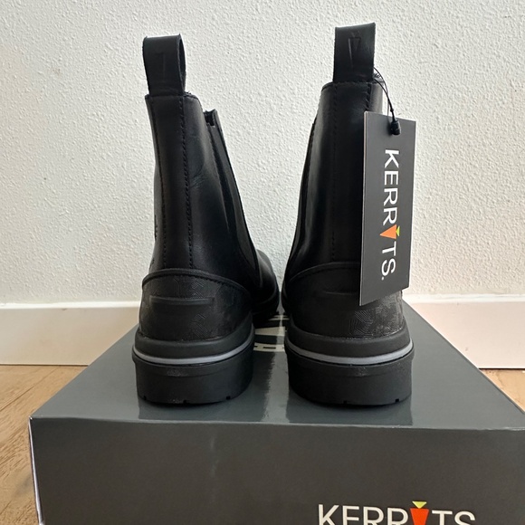 Kerrits Coachella Pull On Waterproof Barn Boot - Picture 8 of 12